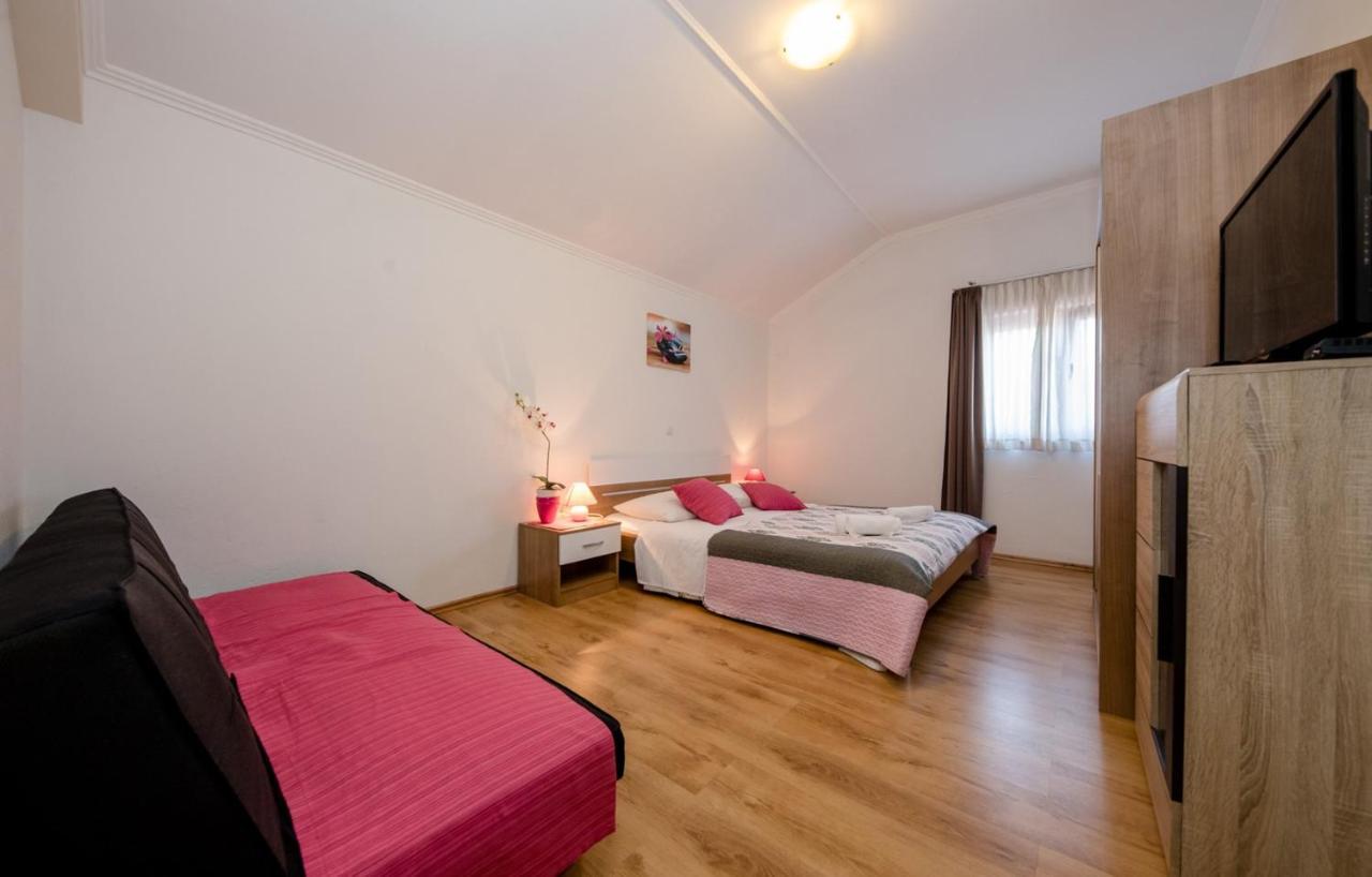 Apartments Vladimir 2835 ラブ エクステリア 写真