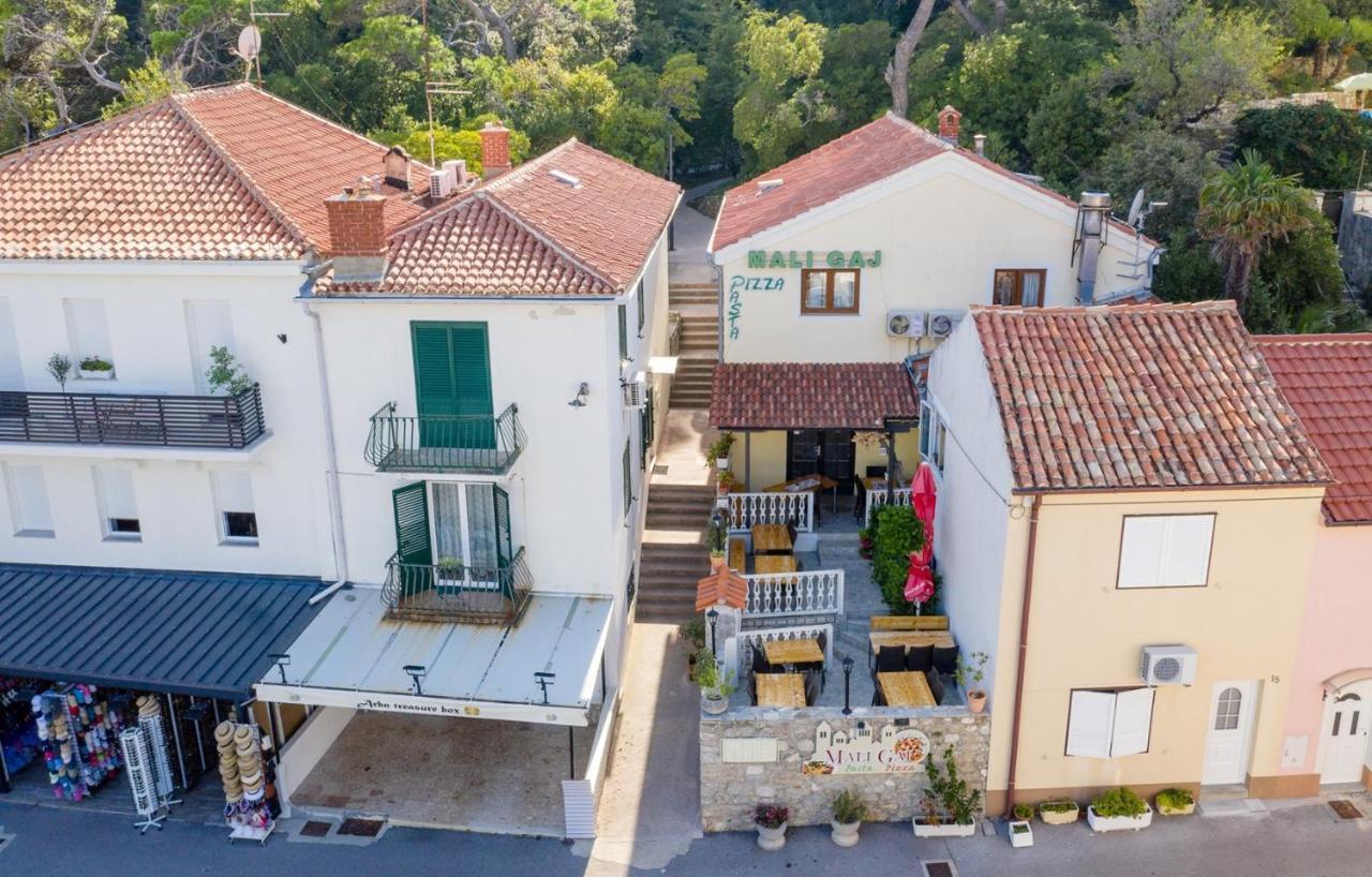 Apartments Vladimir 2835 ラブ エクステリア 写真
